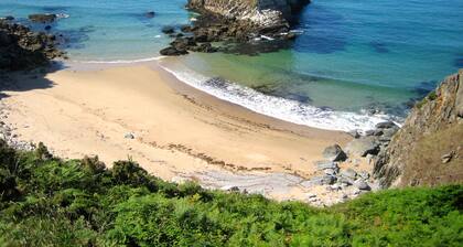 Perfekt gelegenes Ferienhaus, nur einen Steinwurf von 5 unberührten Stränden entfernt!