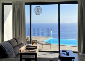 TV, DVD player, stereo - Syso House - Extraordinary ocean view ----- (New Promotions) ----- (Arco da Calheta)