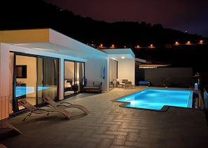 Outdoor pool, a heated pool - Syso House - Extraordinary ocean view ----- (New Promotions) ----- (Arco da Calheta)