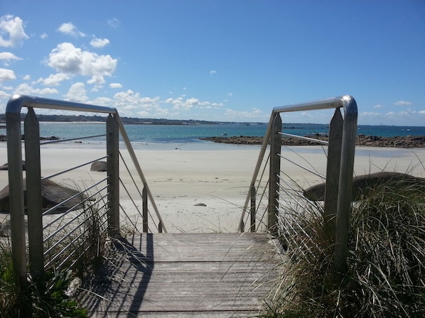 Beach nearby, sun loungers