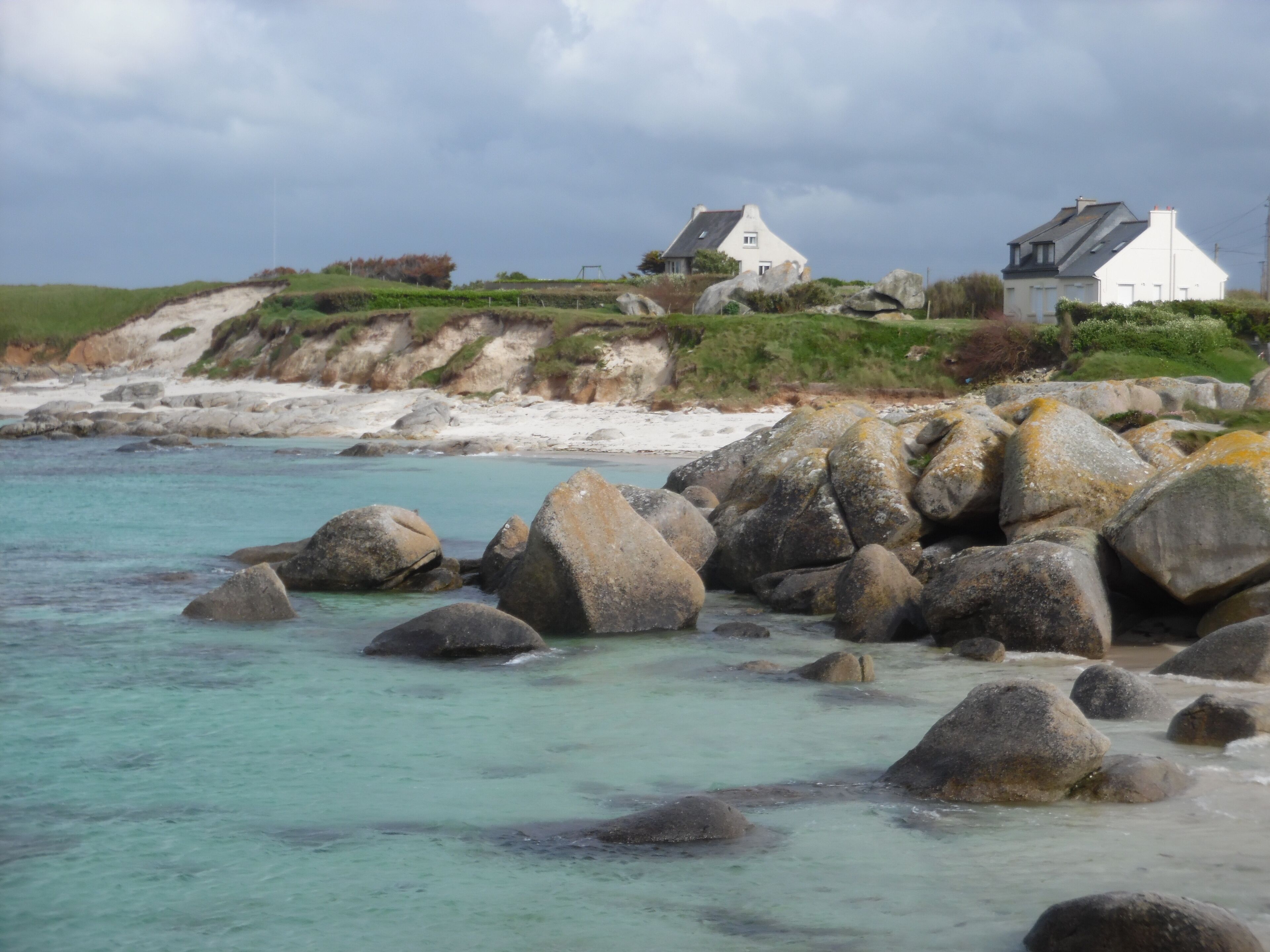 Nær stranden og solsenger