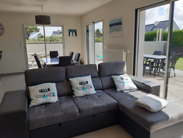 TV, DVD player, books