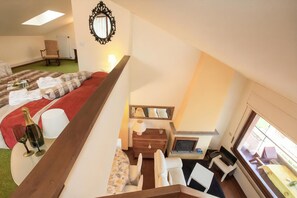 3 habitaciones, tabla de planchar con plancha, wifi y ropa de cama 