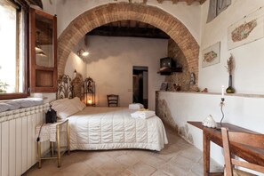 5 soverom, strykejern/-brett, wi-fi (inkludert) og sengetøy