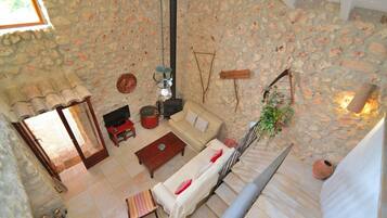 Télévision, cheminée