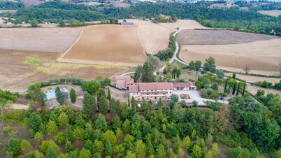 Tenuta Patrizi Guardabassi is an ideal Villa for holiday in privacy and relax