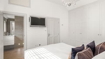 4 bedrooms, WiFi, bed sheets