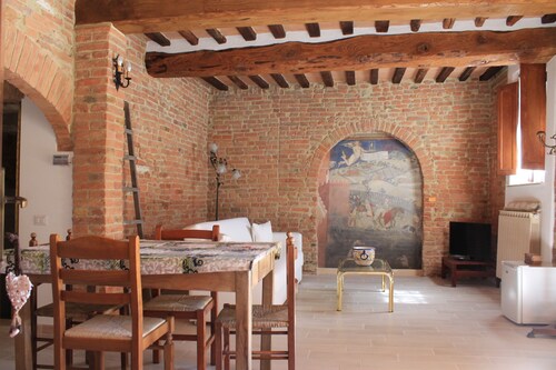 Séjour à la campagne à Sienne: une expérience médiévale réelle et unique dans un appartement pour 2