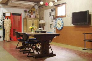 Dining - Kichinan - Hostel (Osaka)