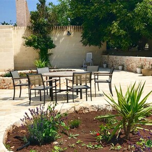 Outdoor dining - Exquisite 3 Bedroom Villa - Large Salt Swimming Pool  - CIN IT074003C200114293 (Ceglie Messapica)