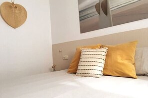 2 bedrooms, desk, iron/ironing board, travel cot