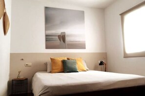 2 bedrooms, desk, iron/ironing board, travel cot