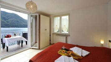 4 chambres, fer et planche Ă repasser, Wi-Fi, draps fournis