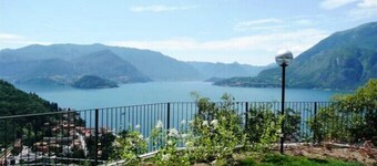 Vista d'Oro Ulivo Apt. 4, Perledo, Italy