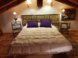 2 bedrooms, iron/ironing board, WiFi, bed sheets - The House of light: nature end relax in the village of old times (Nus)