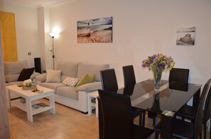 Dining - PENTHOUSE WITH LARGE TERRACE, SEA VIEWS, ONE STEP FROM THE BEACH AND WIFI (Campello)