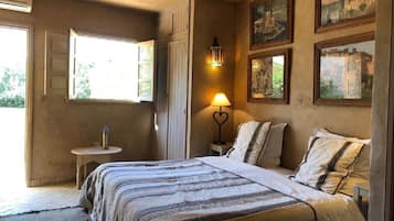 7 bedrooms, desk, iron/ironing board, WiFi