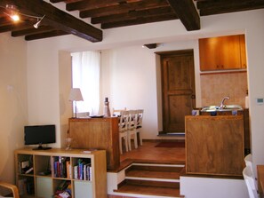 Interior - 2 Bed Modernised Barn with Pool, within easy walking distance to Town. (Bagni di Lucca)