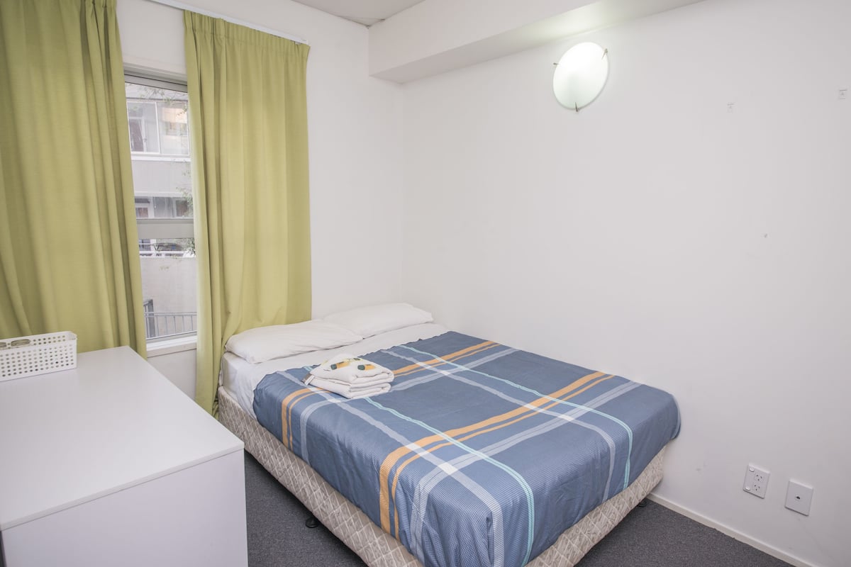 Bureau, Wi-Fi, draps fournis