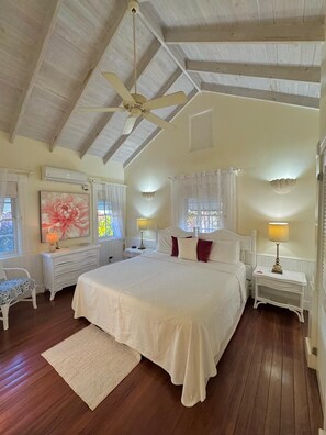 2 bedrooms, in-room safe, desk, iron/ironing board