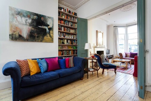 Maison de 3 chambres pour 6 personnes confortablement, à 5 minutes de la Tamise (Veeve)