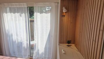 5 chambres, fer et planche à repasser, lit parapluie, Wi-Fi gratuit