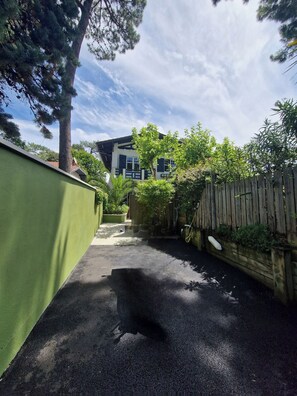 Property grounds - Elegant air-conditioned house Close to beaches and shops Perfect for families (La Teste-De-Buch)