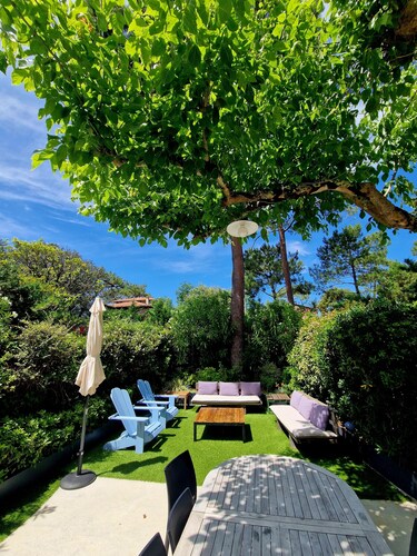 Elegant air-conditioned house Close to beaches and shops Perfect for families