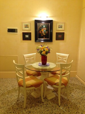 Dining - 'Stucky house' delicious suite in the old mill: wi / fi, sat, lift (venezia)