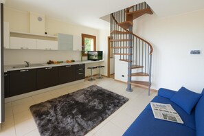 TV - Residence Eden Gardenia 11, Argegno, Italy (Argegno)