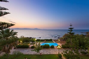 Pool - Family Beachfront Villa w/Private Pool & Play Area (Rethymno)
