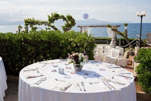 Outdoor banquet area - Beachfront Family Villa with Private pool, Playground, BBQ & Amazing Sea Views! (Rethymno)