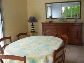 Dining - House with garden  3 stars (Névez)