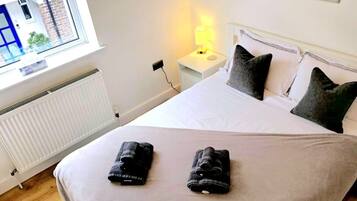 3 bedrooms, iron/ironing board, travel cot, free WiFi