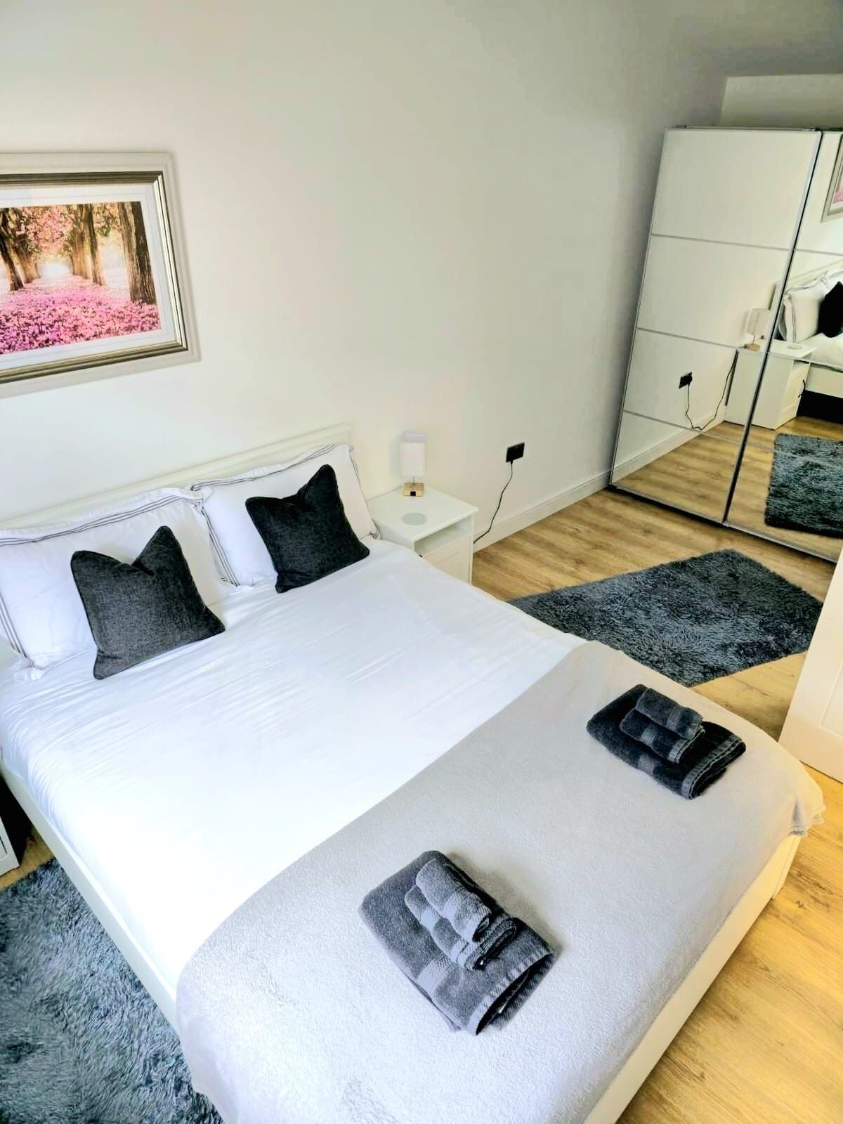 3 bedrooms, iron/ironing board, travel crib, free WiFi