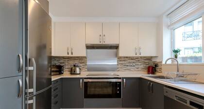 Luxury newly renovated 3-bedroom, 2-bathroom mews house in Hampstead London