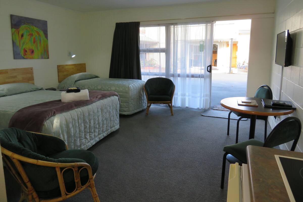 Premium bedding, pillowtop beds, iron/ironing board, free WiFi