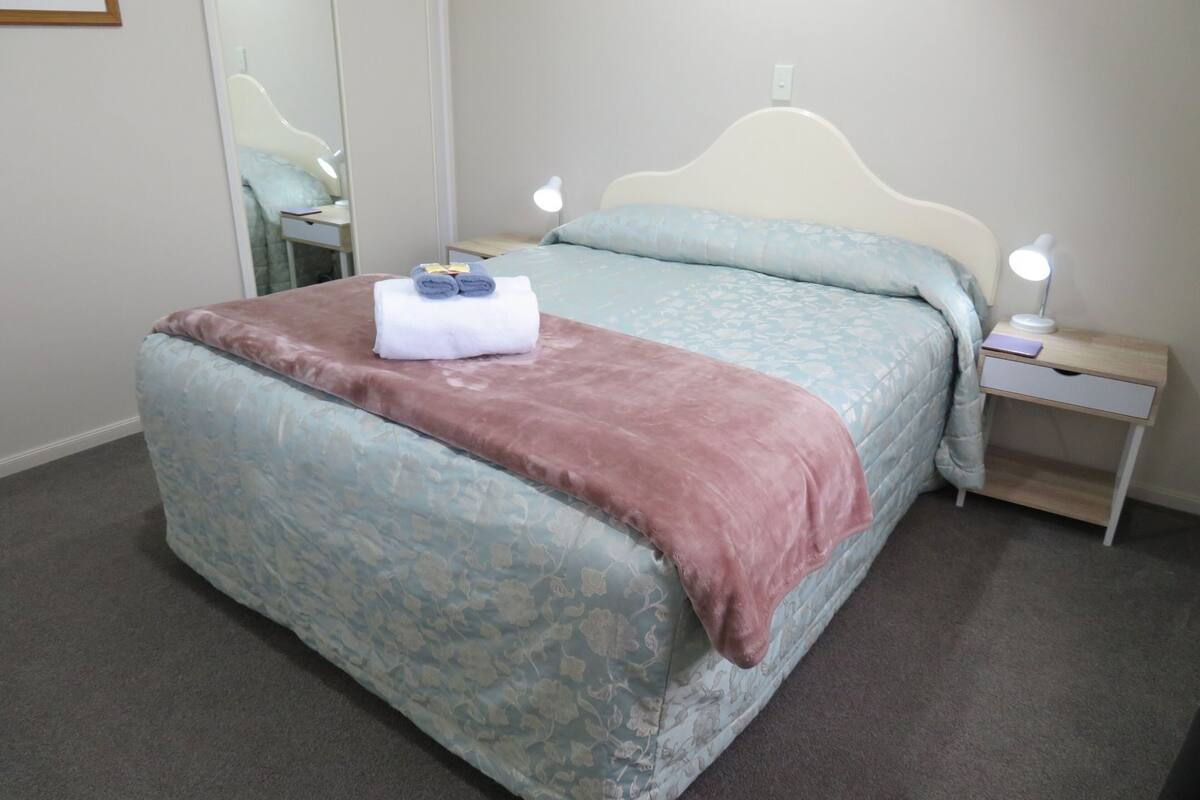 Premium bedding, pillowtop beds, iron/ironing board, free WiFi