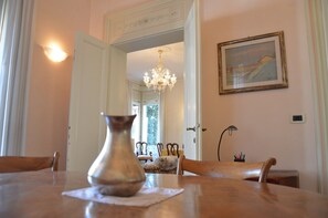 Dining - MAGNOLIA HOUSE (Lido)