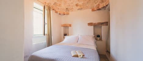 7 bedrooms, iron/ironing board, WiFi