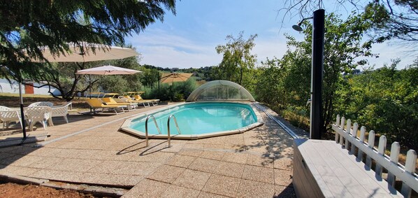 Indoor pool, outdoor pool
