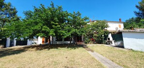 Exterior - Country House vignette (Tavullia)