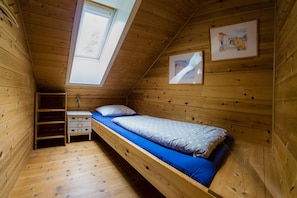 3 bedrooms, WiFi, bed sheets