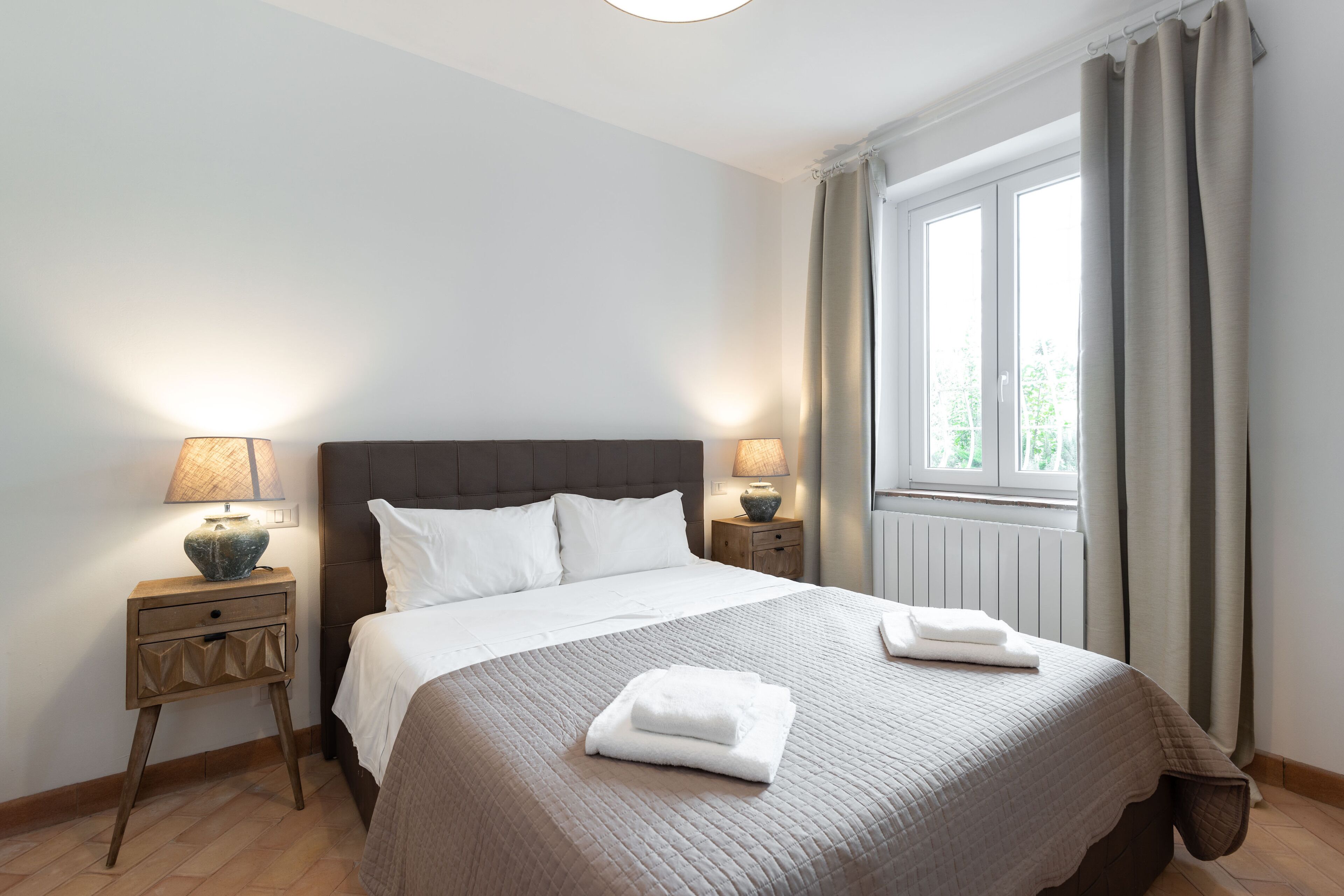 11 bedrooms, iron/ironing board, WiFi, bed sheets