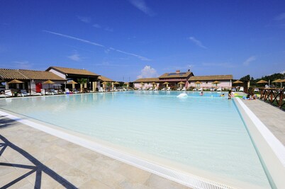 Appartamento Palazzeta With Pool, Near the Sea