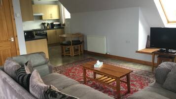 TV, DVD player, books, stereo