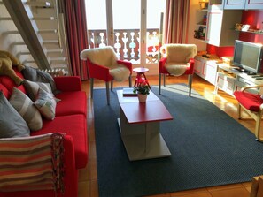 TV connectée, lecteur de DVD, livres
