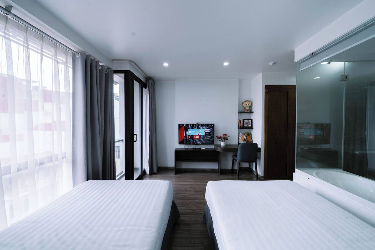 Deluxe Twin Room | 書桌、手提電腦工作空間、隔音、熨斗/熨衫板