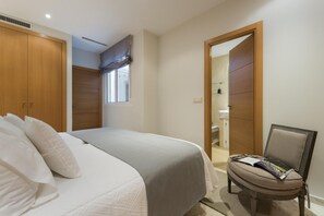 2 habitaciones, tabla de planchar con plancha, wifi y ropa de cama