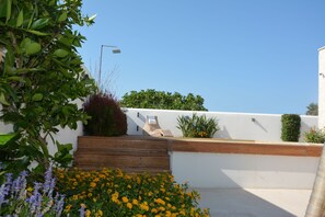 Property grounds - Apulia- Villa with pool with sea view. A perfect location to Puglia itineraries (Bari)
